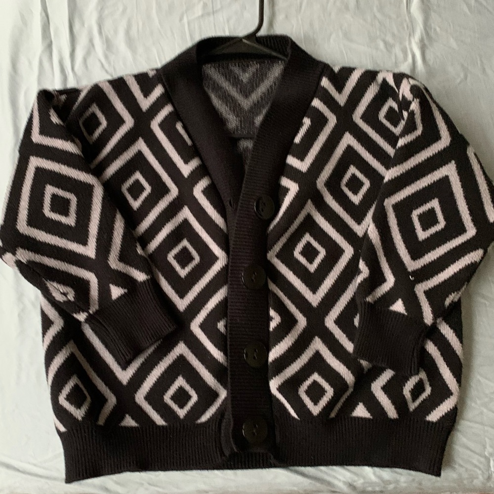 Geometric Pattern Cardigan Sweater